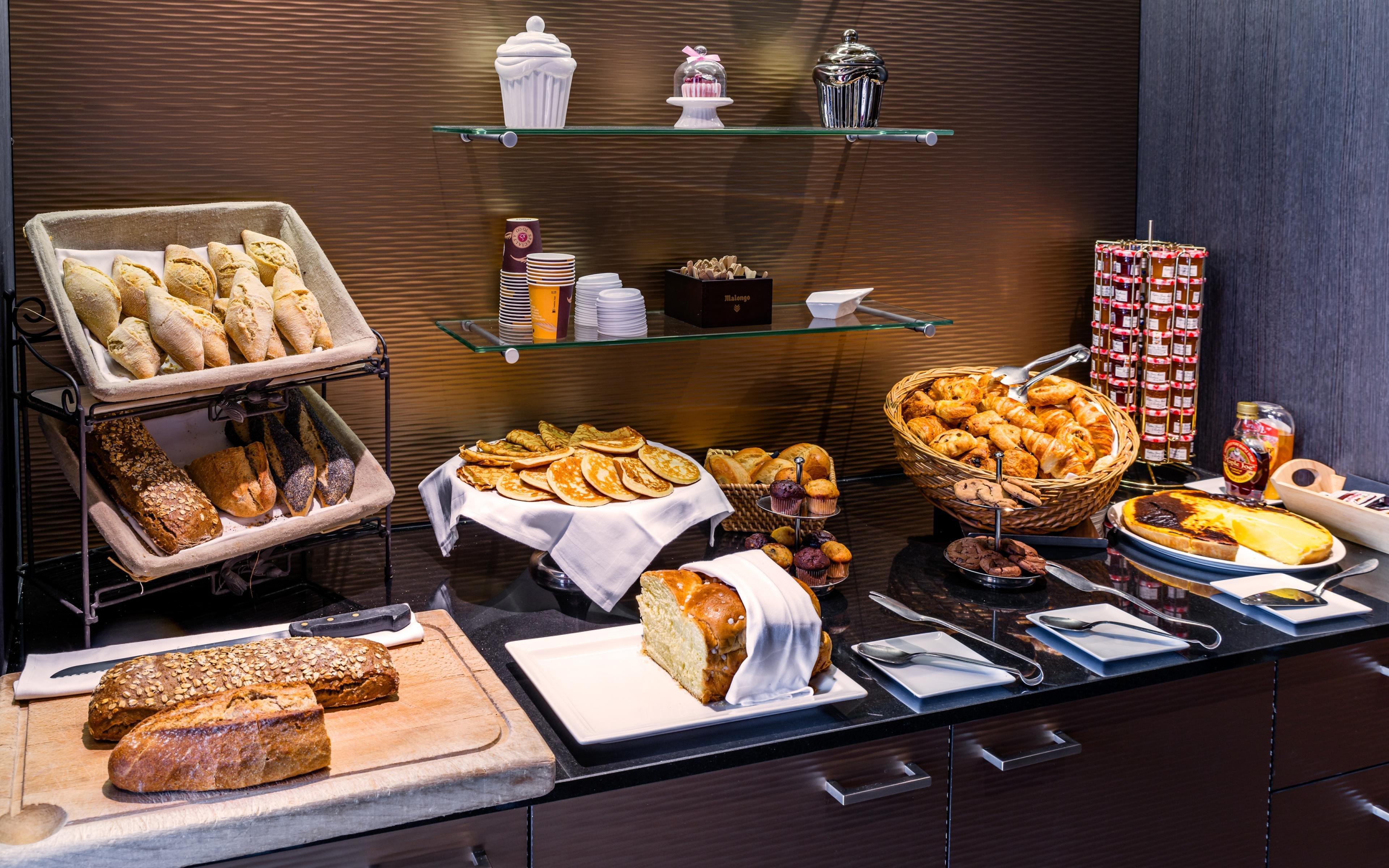 Holiday Inn Toulouse Airport By Ihg Blagnac Exterior photo