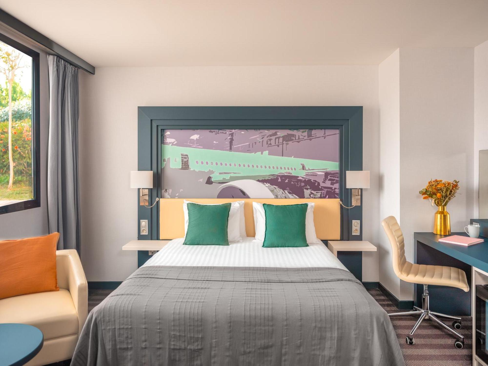 Holiday Inn Toulouse Airport By Ihg Blagnac Exterior photo
