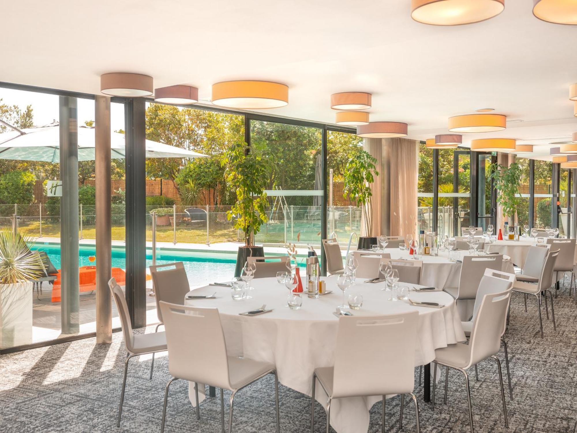 Holiday Inn Toulouse Airport By Ihg Blagnac Exterior photo