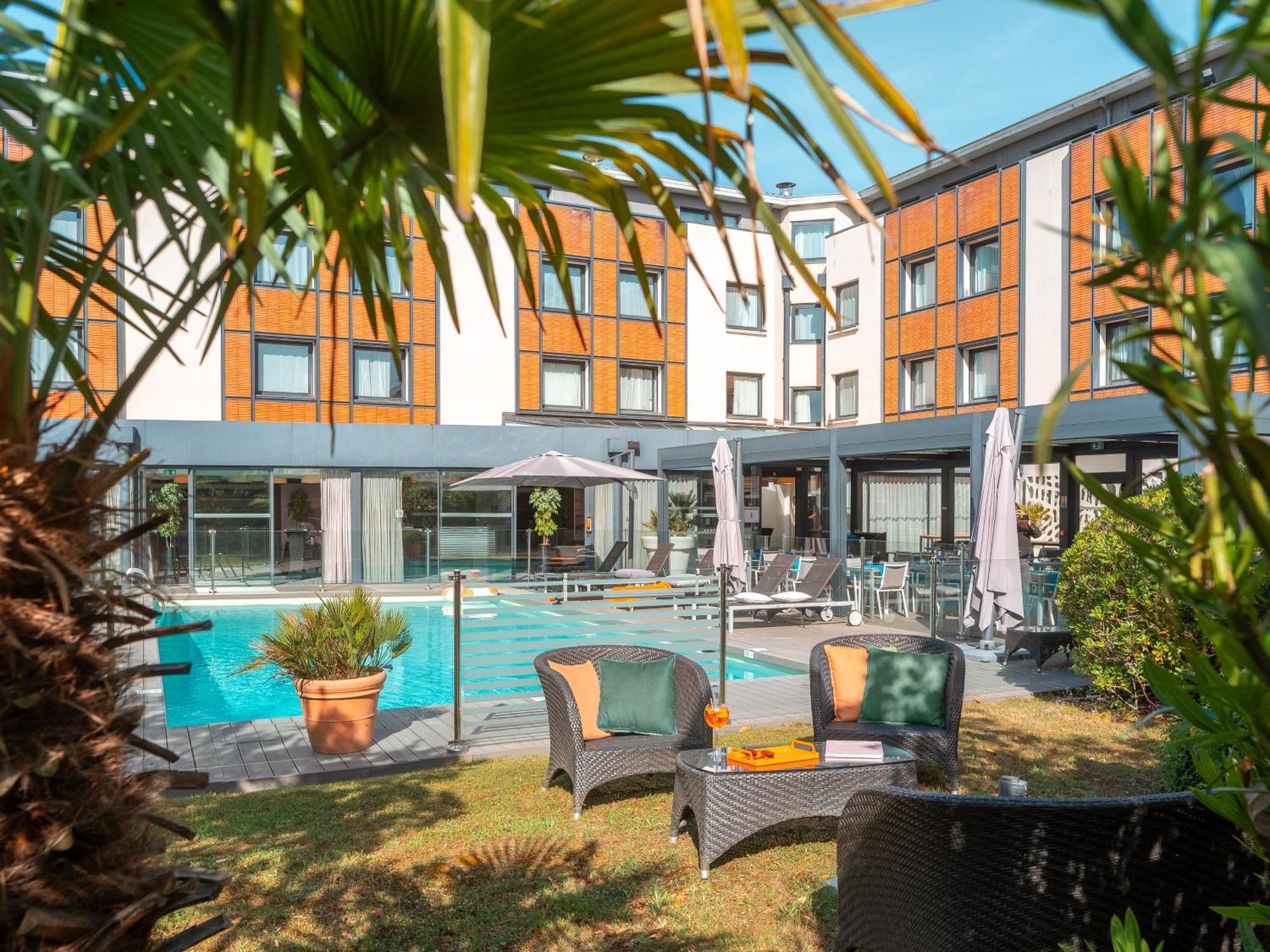 Holiday Inn Toulouse Airport By Ihg Blagnac Exterior photo