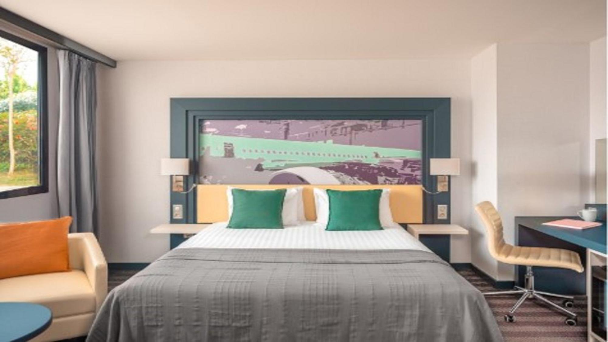 Holiday Inn Toulouse Airport By Ihg Blagnac Exterior photo
